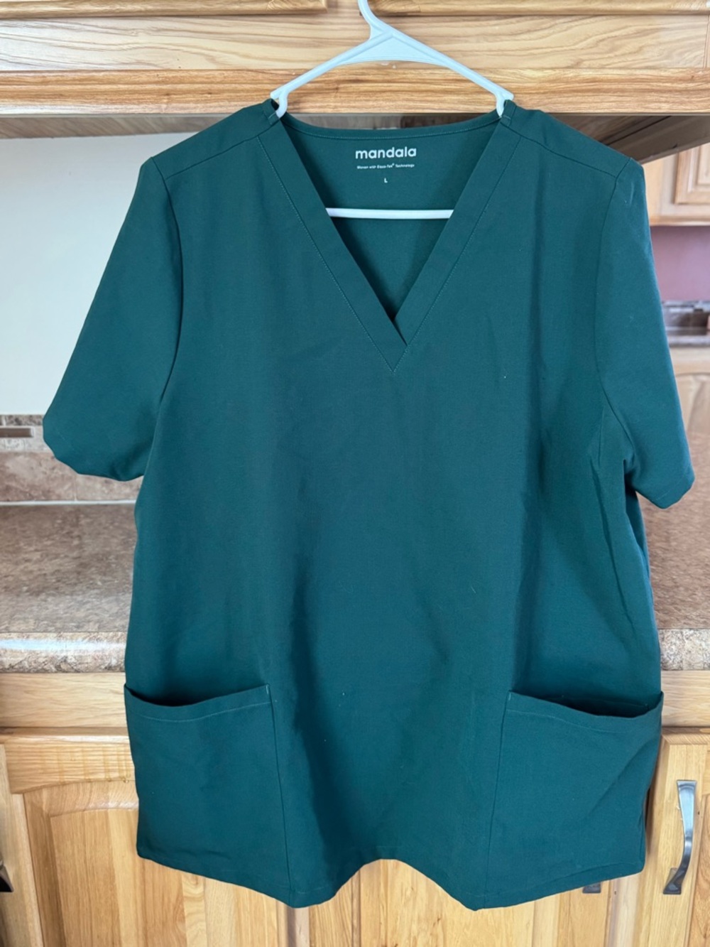 Assorted scrubs - Picture 8 of 8